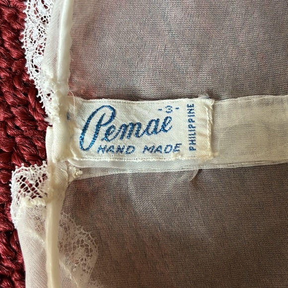 Sweet Handmade Smocked Baby Girl Dress - Picture 4 of 8